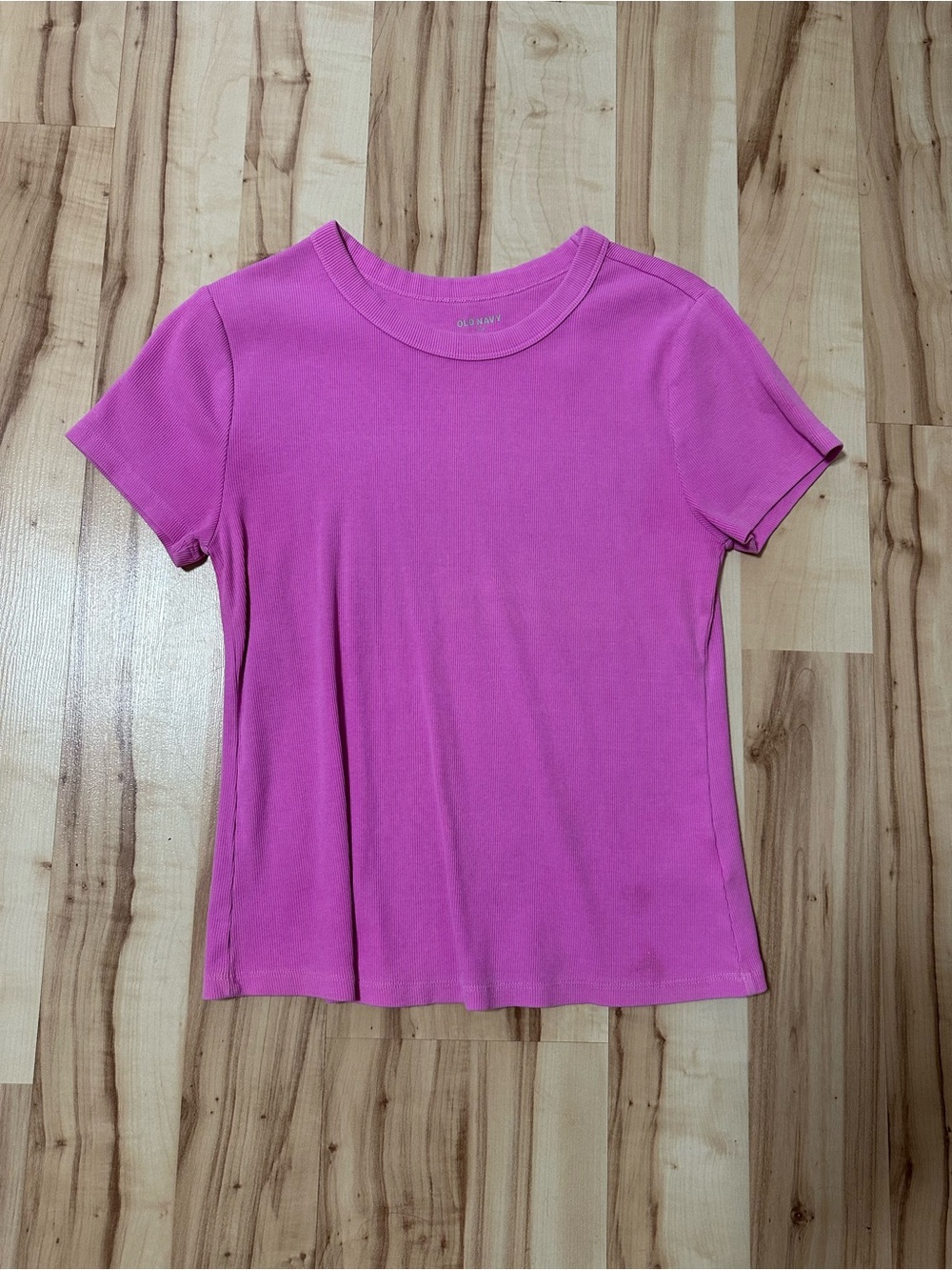 Old Navy Bright Pink Short Sleeve Crewneck Tee snug fit